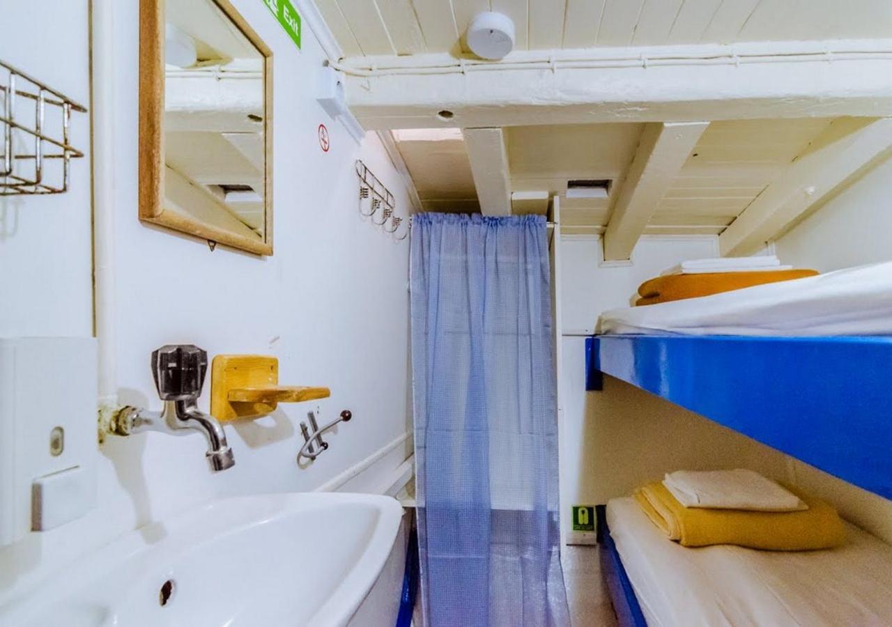 Rhythm Floating Hostel - Ζαντάρ Εξωτερικό φωτογραφία