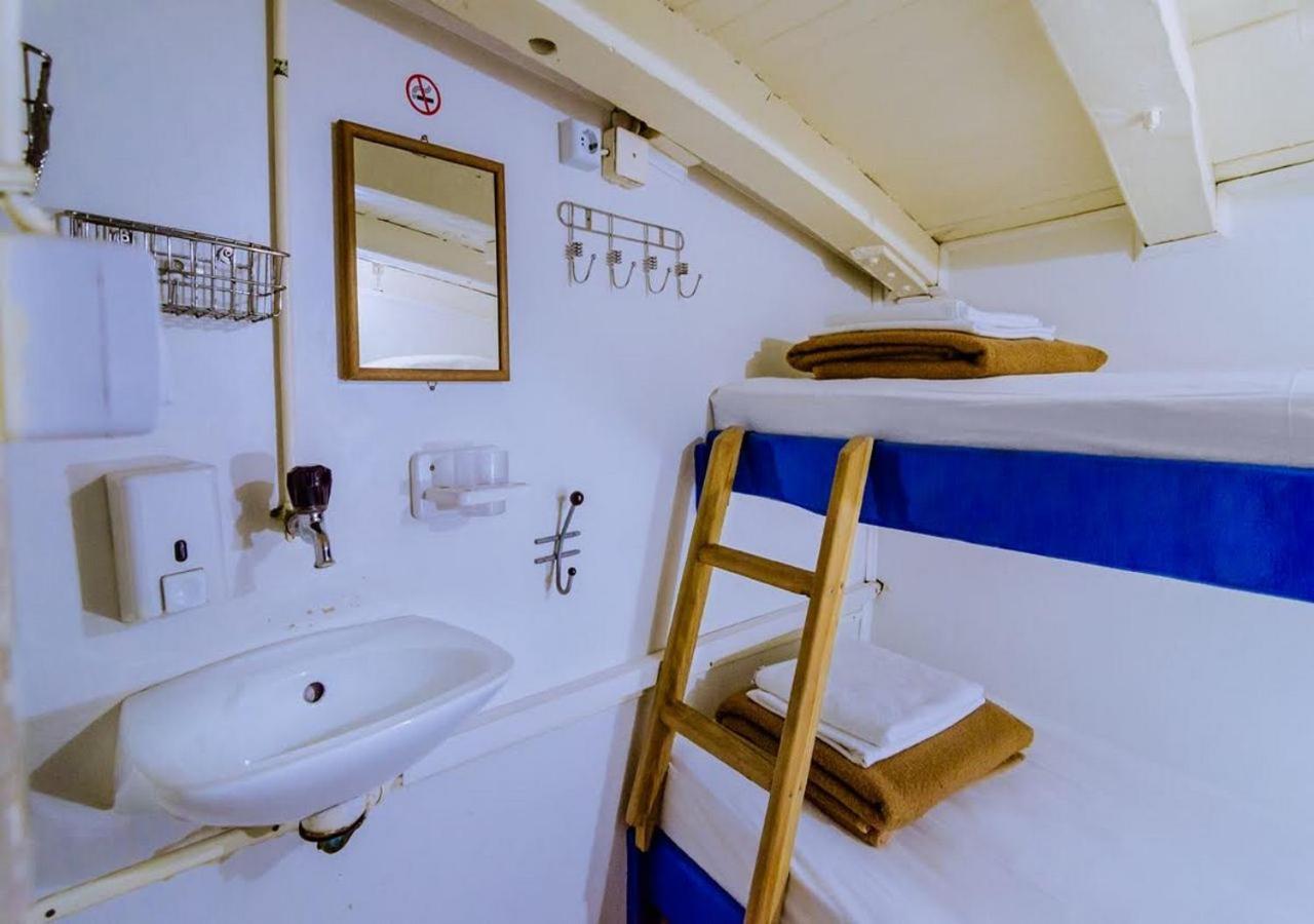 Rhythm Floating Hostel - Ζαντάρ Εξωτερικό φωτογραφία