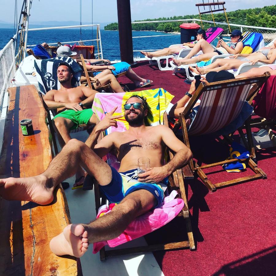 Rhythm Floating Hostel - Ζαντάρ Εξωτερικό φωτογραφία