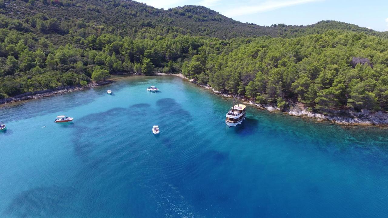 Rhythm Floating Hostel - Ζαντάρ Εξωτερικό φωτογραφία