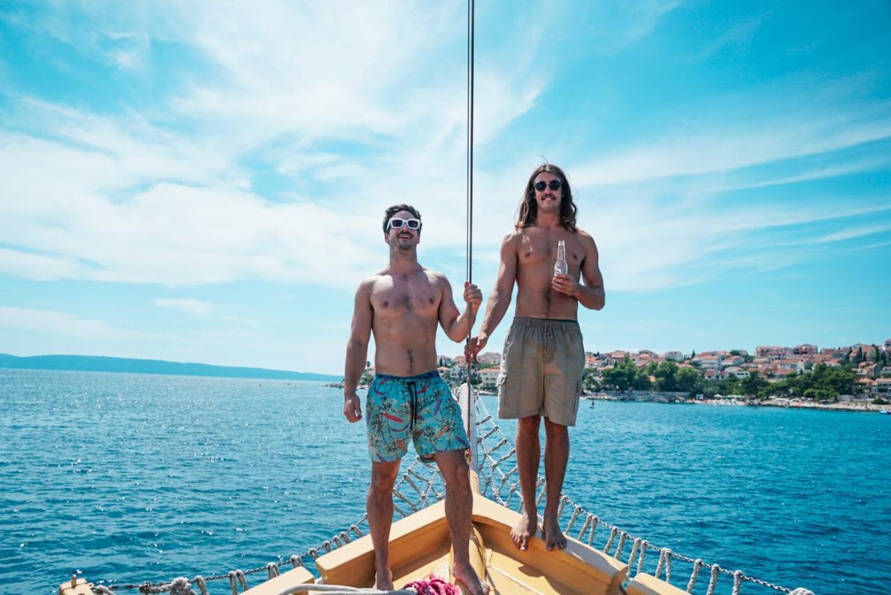 Rhythm Floating Hostel - Ζαντάρ Εξωτερικό φωτογραφία