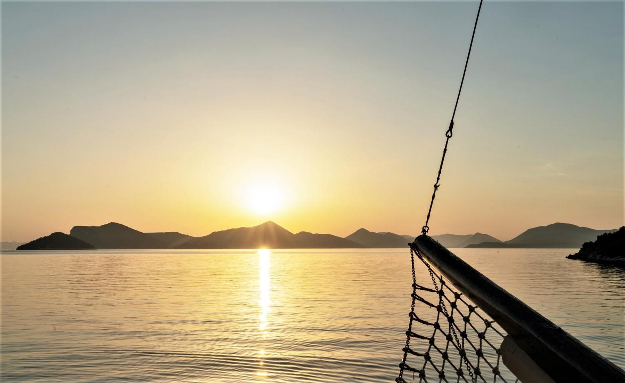 Rhythm Floating Hostel - Ζαντάρ Εξωτερικό φωτογραφία